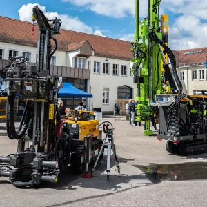 Anchor drilling rigs